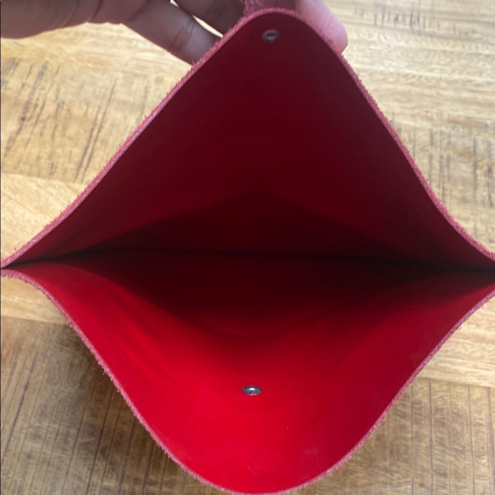 Red Geometric Pattern Clutch - Picture 4 of 4